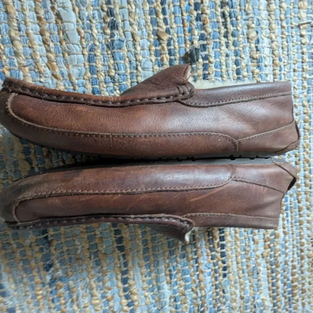 UGG Brown Leather Shearling Lined Loafers 11 Slippers Moccasin Sheepskin Warm Co